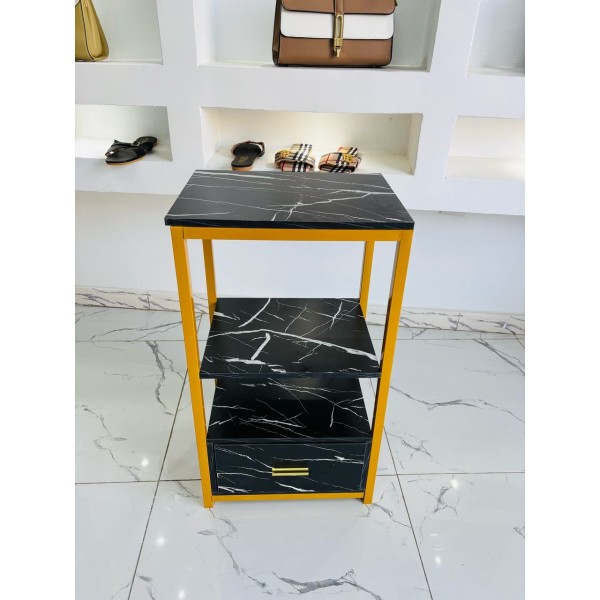 Table Moderne à Trois Niveaux avec Finition Marbre Noir/ blanc et Or