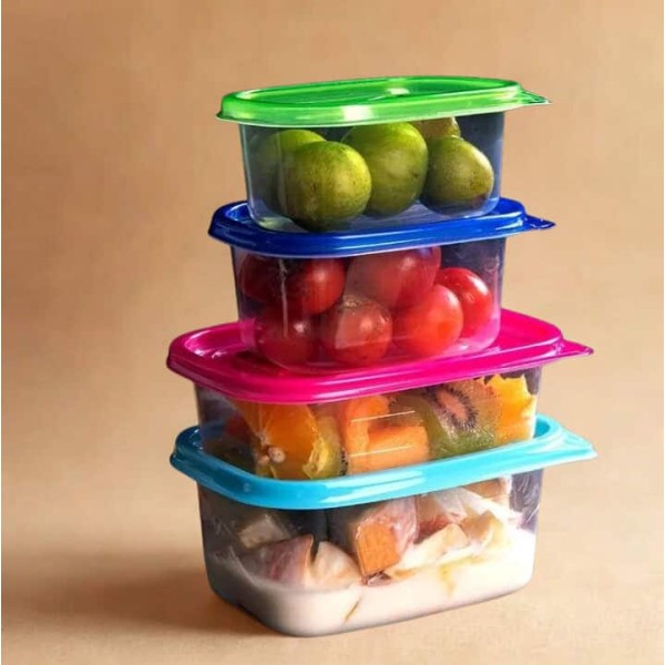 Lot de 4 Boîtes Alimentaires en Plastique Transparent – Couvercles  – Empilables – Taille Moyenne