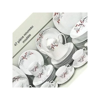 Service de Table 47 Pièces en Porcelaine Fine – Motif Floral Élégant